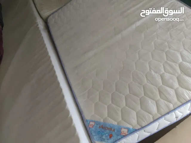 king size bed with mattress