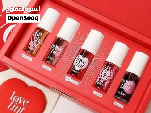 علان. على مكياج   عطور