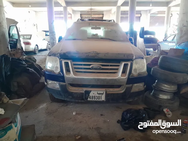 Ford Explorer 2010 in Benghazi