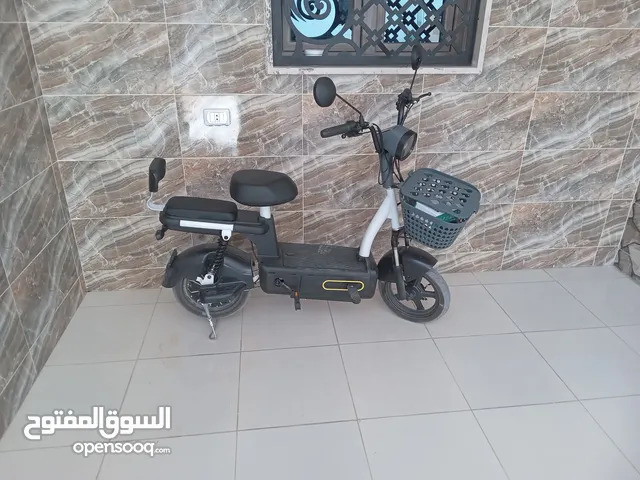 موطو شحن سكوتر كهربائي شبه جديد للبيع