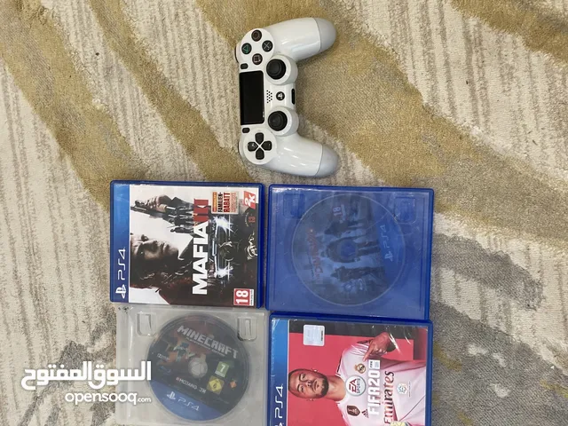 CD PlayStation and controller