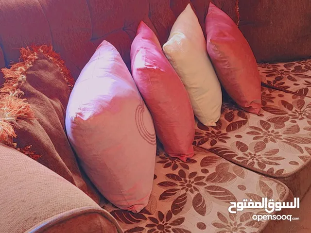 طقم كنب مستخدم بحالة جيدة