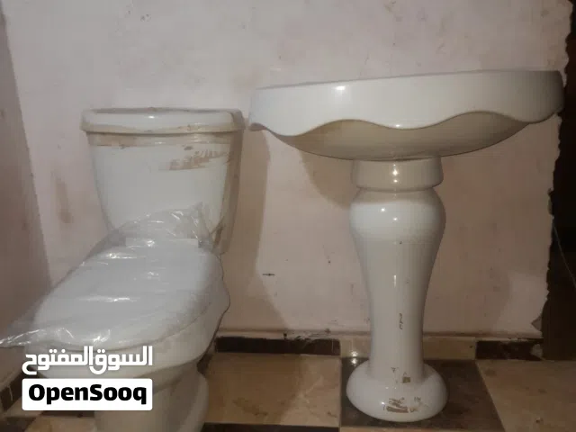 طقم حمام كليوباترا موديل توشكى (Toshka) باللون الأبيض، وهو واحد من أشهر الموديلات الكلاسيكية