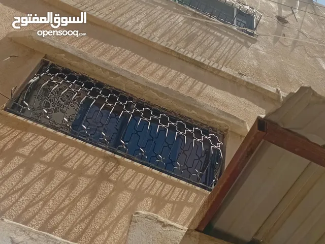 عمارة للبيع متكونة من 3 شقق