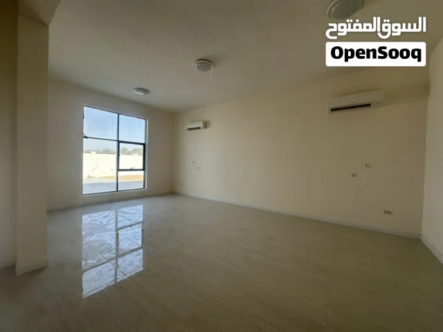 400 m2 More than 6 bedrooms Villa for Rent in Al Ain Al-Dhahir