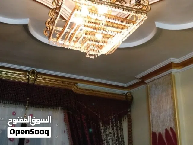 نجفتين نفس الشكل