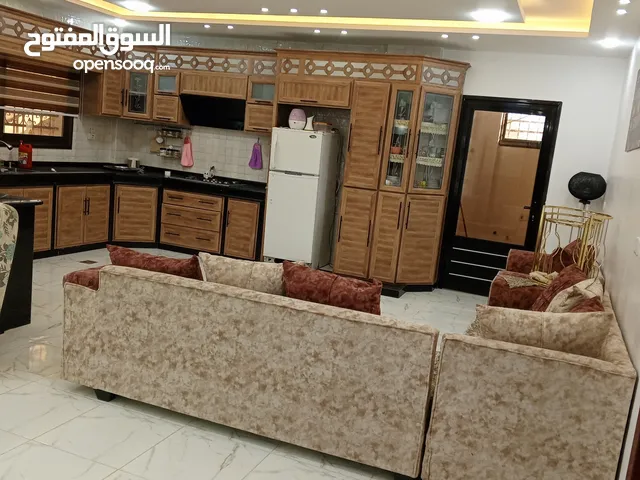 145 m2 3 Bedrooms Townhouse for Sale in Zarqa Russayfah