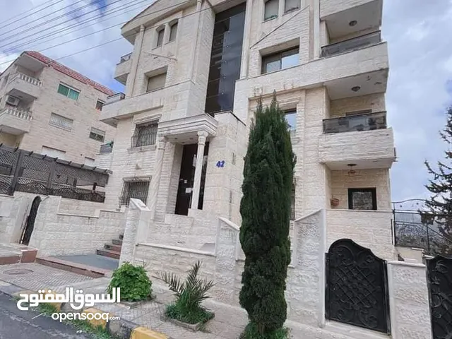 240 m2 3 Bedrooms Apartments for Sale in Amman Medina Street