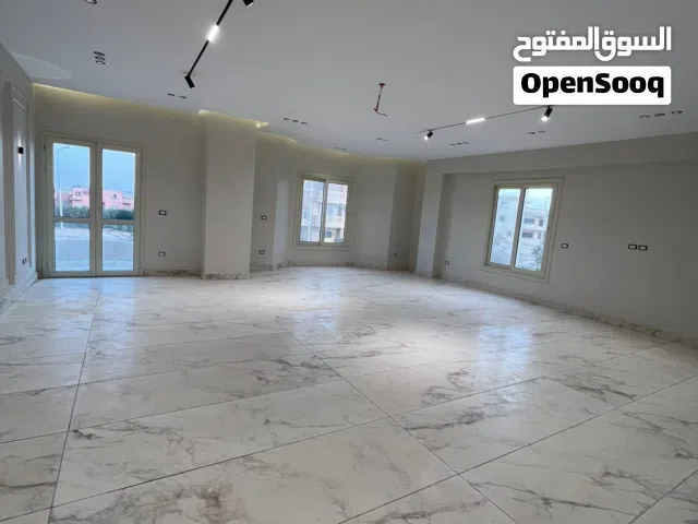 240 m2 4 Bedrooms Apartments for Sale in Giza Sheikh Zayed