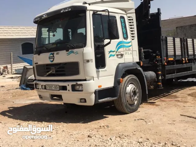 فولفو FL6 منوف مع قلاب 15 طن