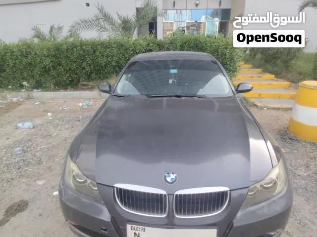 2005 بي ام دبليو الفئة 3 330i