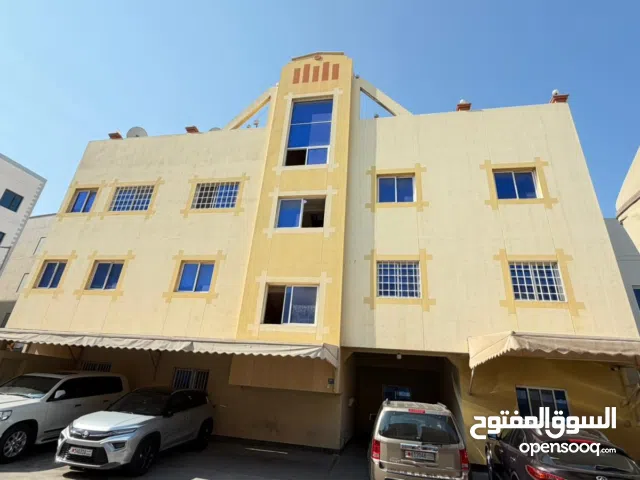 للايجار شقة فاخرة واسعة في الديه منطقة جديده وهادئة  وقريبة من الخدمات تتكون من 3 غرف واسعيين وصالة