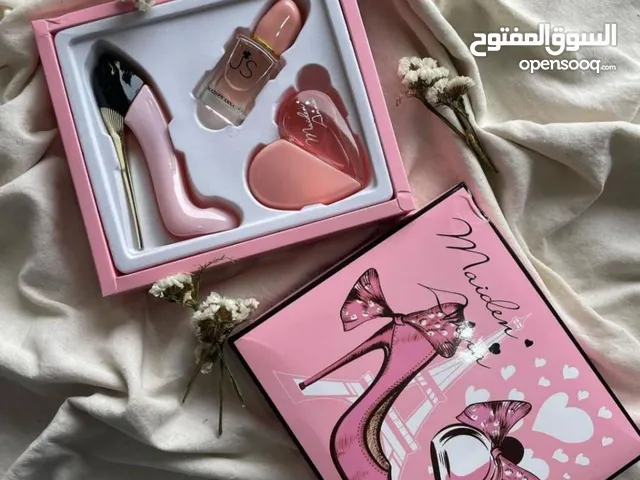 بكجات عطور كوبي وان بكجات العنايه بالجسم والشعر متوفره كما موضح بالصوره