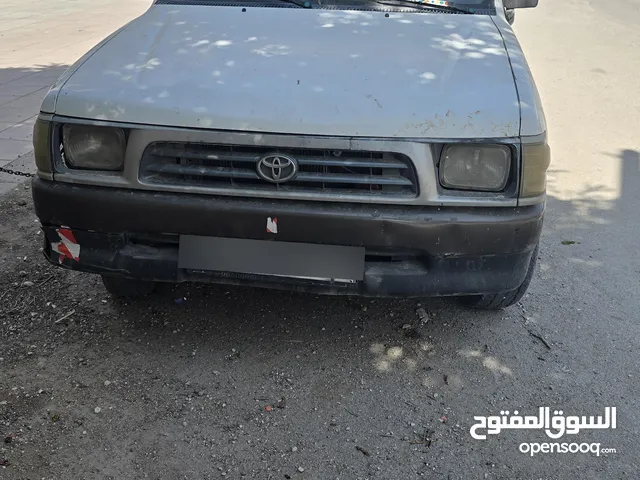 Used Toyota Hilux in Salt