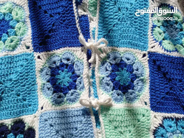 جاكيت كروشيه يدوي أزرق – حجم M بسعر 20 دينار فقط