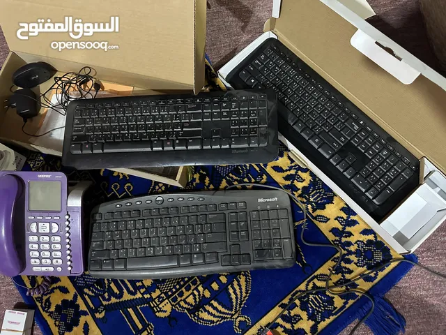 مجموعة أدوات مكتبية وإلكترونية للبيع (بحالة مستخدمة)