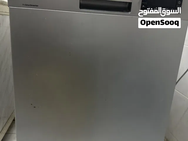 جلاية ماركة بيكو مكونة من رفين ورف ملاعق  شغالة بحاجة لصيانة بسيطة بيعة سريعة بسبب السفر النهائي