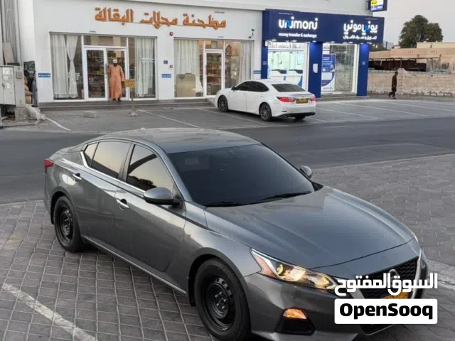 2020 نيسان التيما S