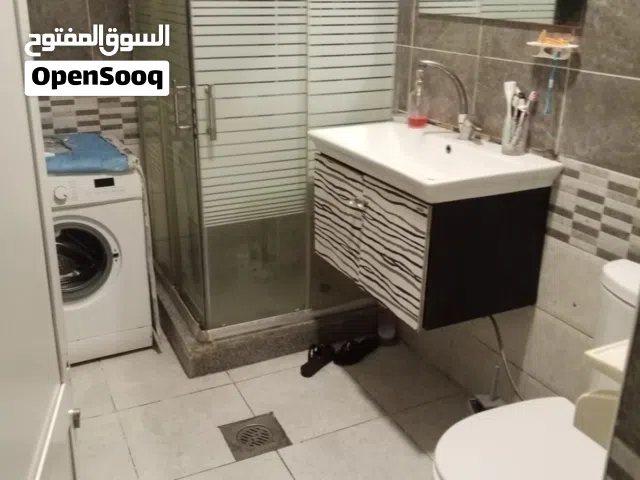 شقة مميزة في الطابق الأول للبيع بسعر لقطة