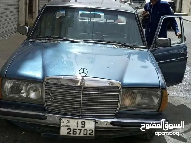 سياره مرسيدس مديل 1982