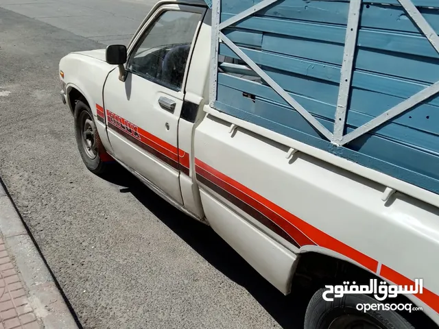 Toyota Hilux 1983 in Amman