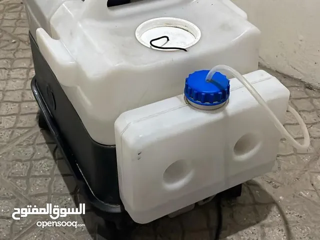 معدات تنظيف بحالة الوكالة