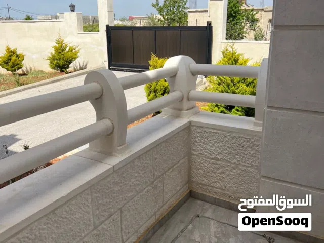 دربزين لمدخل فيلا حجر رويشد نخب اول للبيع