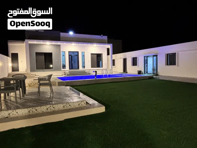 4 Bedrooms Chalet for Rent in Al Batinah Wadi Al Ma'awal
