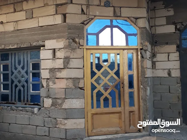 160m2 2 Bedrooms Townhouse for Sale in Basra Abu Al-Khaseeb