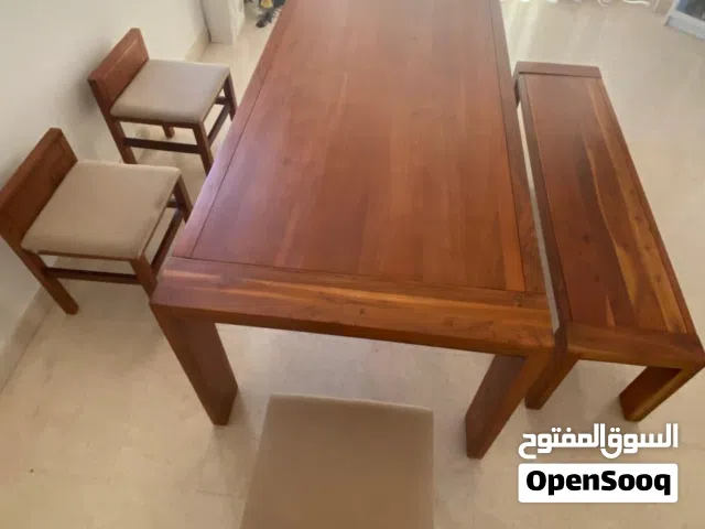 طاولة طعام خشب صلب مع كونسول تلفزيون وطاولات جانبية – شبه جديدة