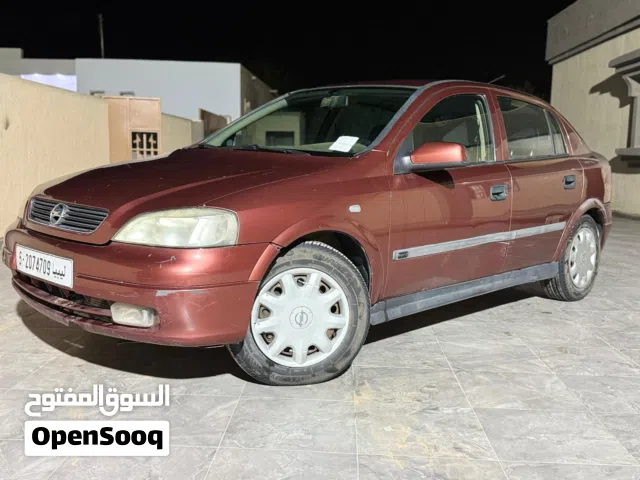 2004 أوبل استرا Design