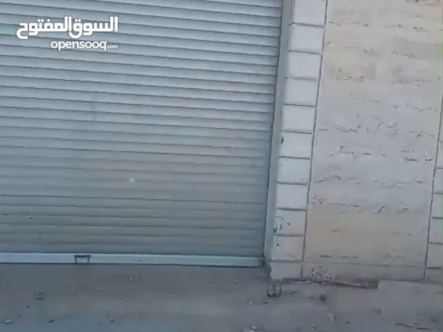 محلا ت على الشارع في بلعين مساحه 4محلات