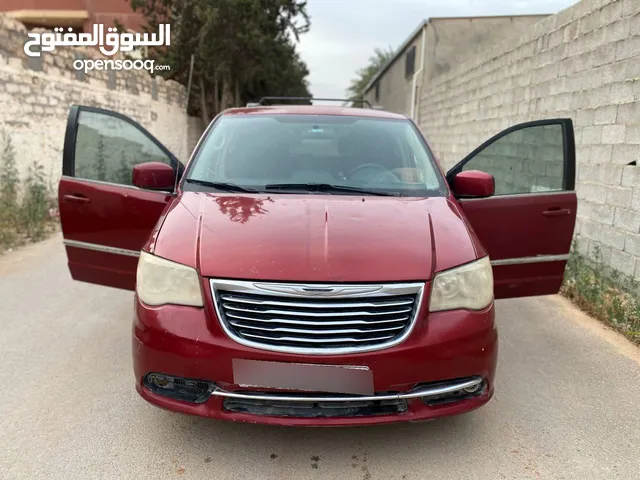 كرايسلر داون كونتري 2011