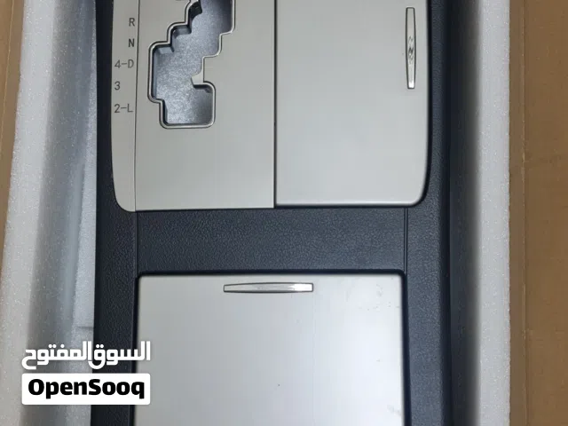 Toyota Camry SE Center Console, 20 BHD negotiable