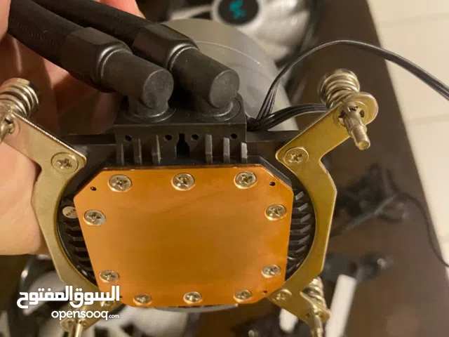 DEEPCOOL AIO WATER COOLER 360 ALMOST NEW