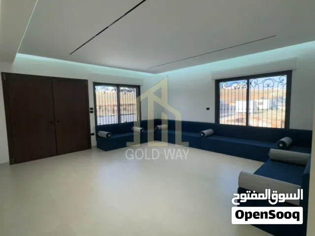 في موقع مميز في حي الصحابه شقة ارضية 220م مفروشة جزئي بسعر مغري / ref 1355