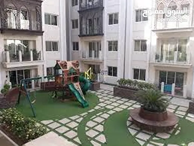 luxury flat in rimal bousher with swimming pool view شقه راقيه بموقع مميز بمجمع رمال بوشر