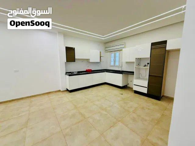 عرض خاص شقه الإيجار في السراج طريق المواشي خلف صاله رويال 2500