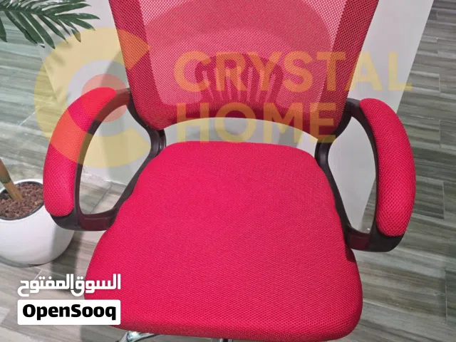 كراسي مكتب بتصميم أنيق وقاعدة كروم فاخرة   خلي مكتبك يلمع بالأناقة والراحة! كراسي مكتبي