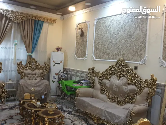 184 m2 5 Bedrooms Townhouse for Sale in Basra Al-Yuba