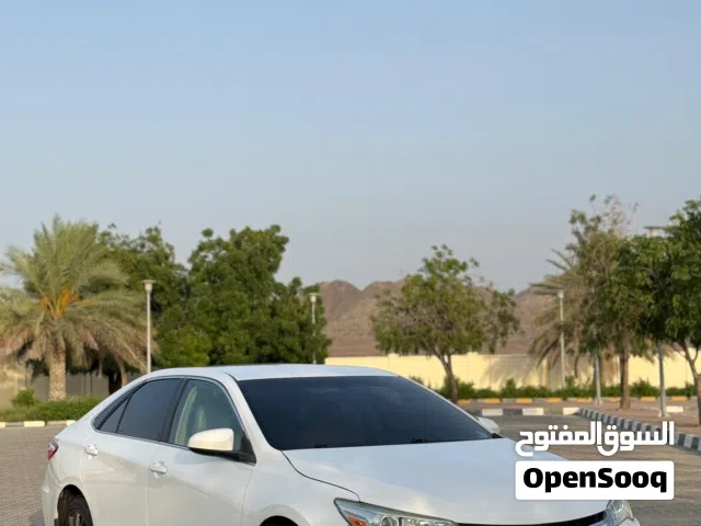 2017 تويوتا كامري LE