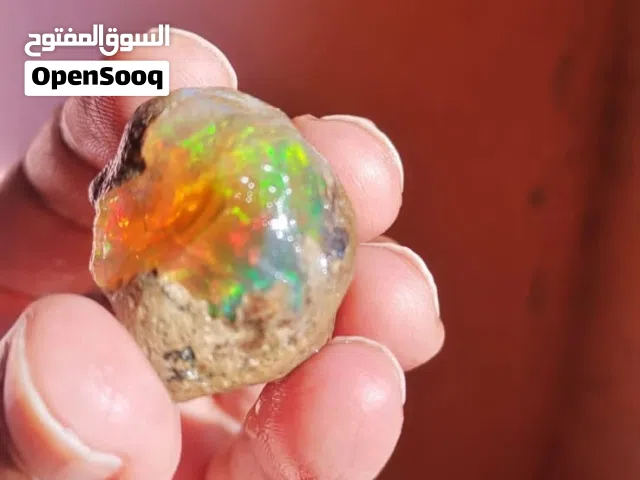 تحفة فنية من صنع الخالق سبحانه وتعالى وتبارك الله احسن الخالقين.. من حجركريم طبيعي للاقتناء زمرد