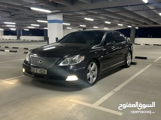 Used Lexus LS in Al Jahra