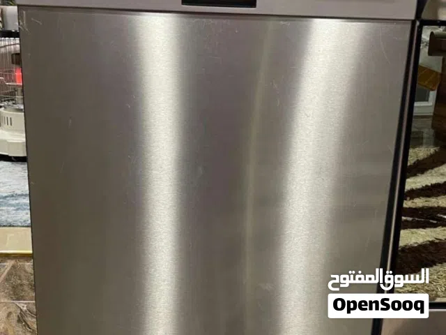 جلاية صحون شارب بحالة ممتازة