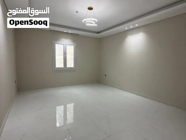120 m2 2 Bedrooms Apartments for Rent in Doha Old Airport