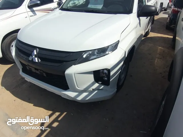 ميستوبيشي بيك أب 2022