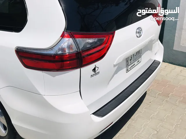 Used Toyota Sienna in Baghdad