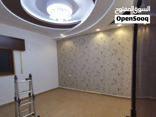 400 m2 More than 6 bedrooms Townhouse for Rent in Tripoli Al-Hani