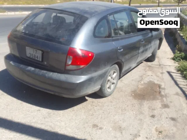 2003 كيا ريو Standard