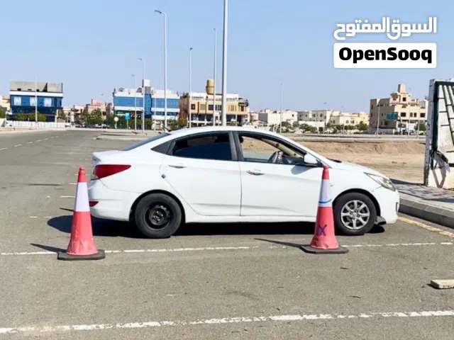 تعليم قياده وسواقه السيارات